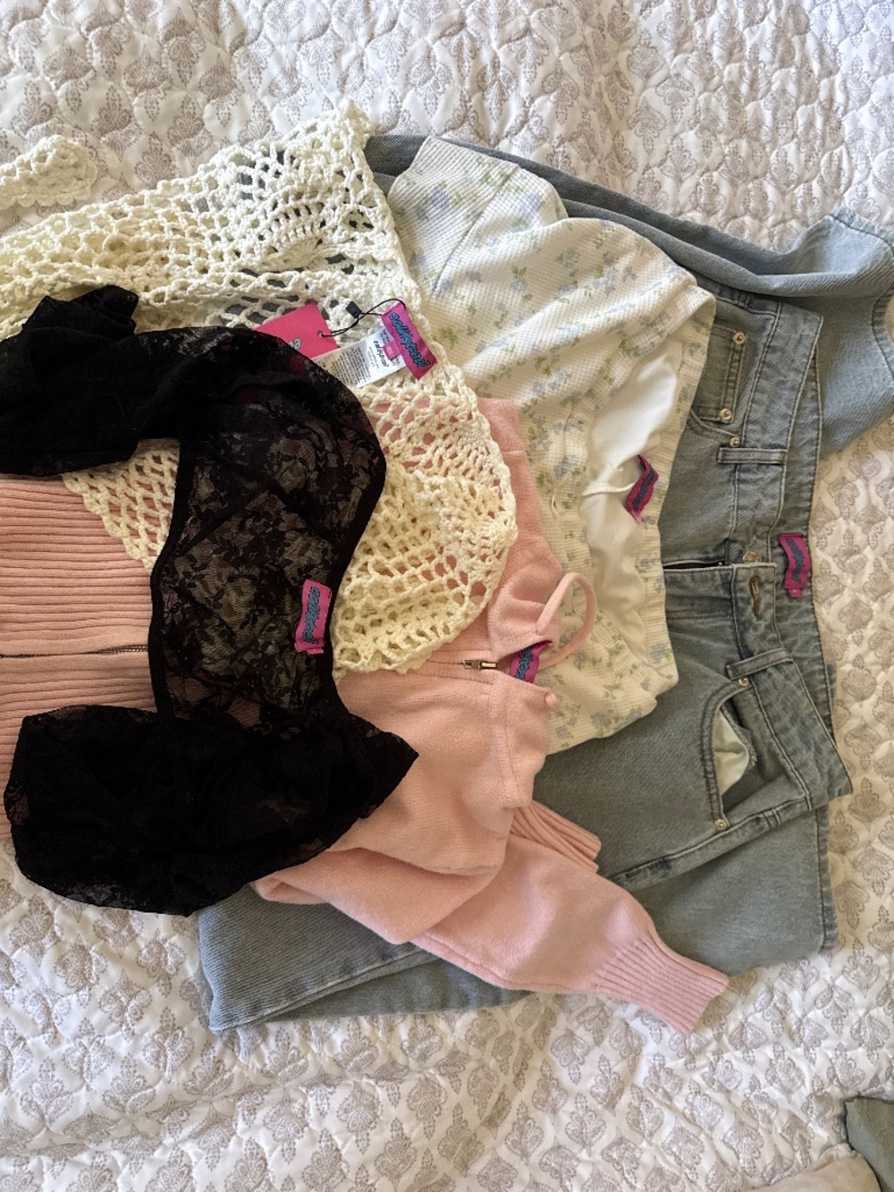 Mix bag of Edikted brand clothes size medium